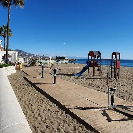 Lägenhet & Quite 2bdr Beachfront Fuengirola