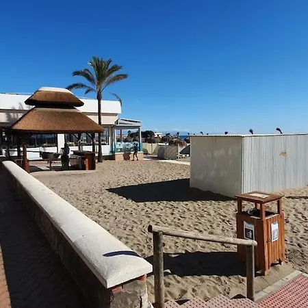 & Quite 2bdr Beachfront *