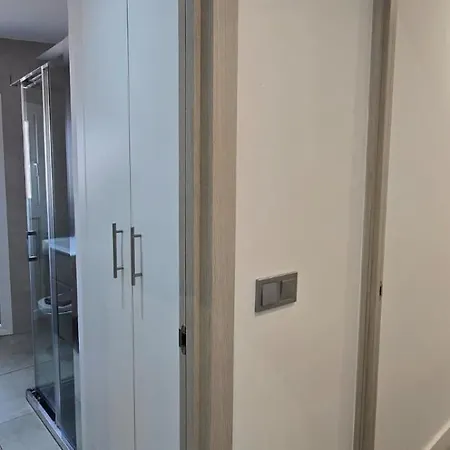 דירה & Quite 2bdr Beachfront *